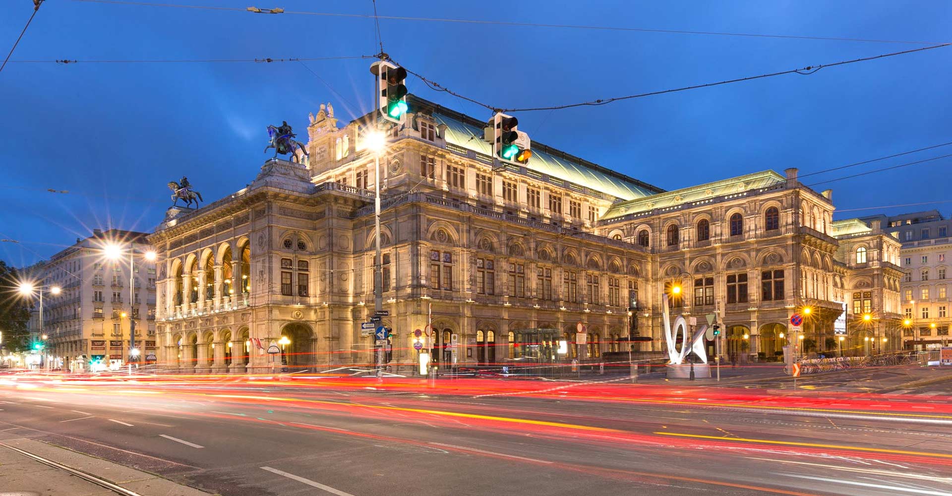 The blue hour: Photographing at dusk