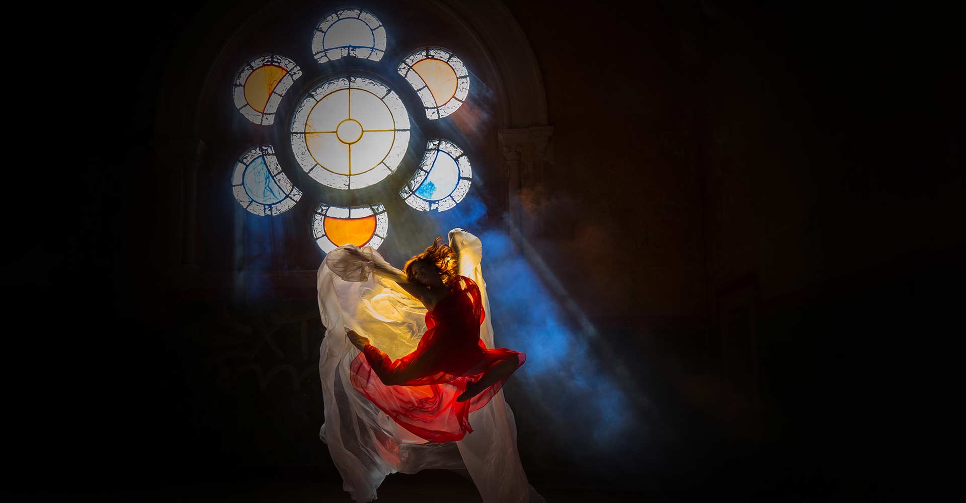 low light dancer with glass window